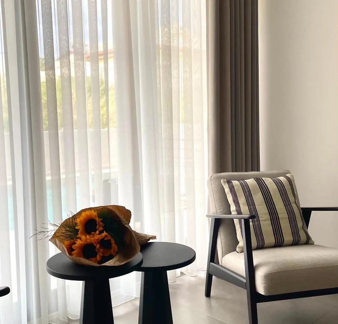 Villa Sorrento フェティエ